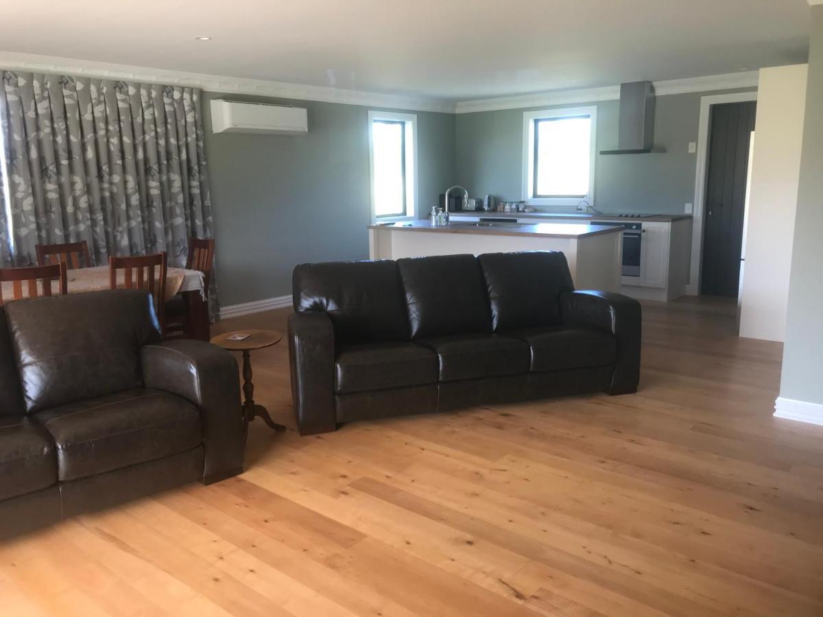 Kepler Oaks Chalet Te Anau Buitenkant foto