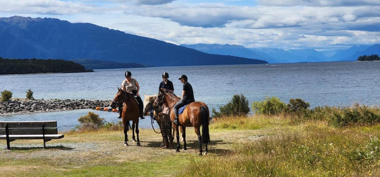 Kepler Oaks Chalet Te Anau Buitenkant foto